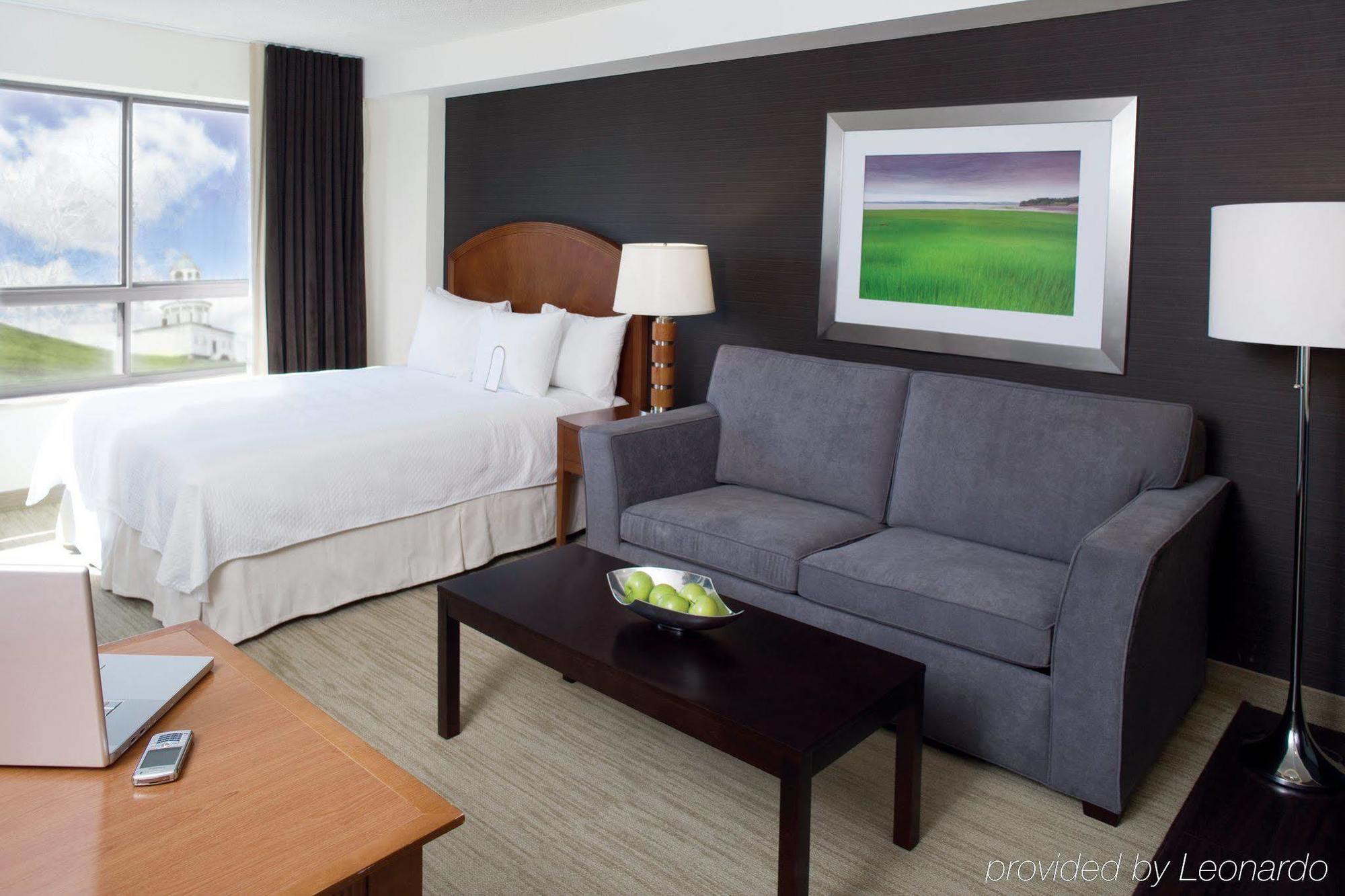 Cambridge Hotel